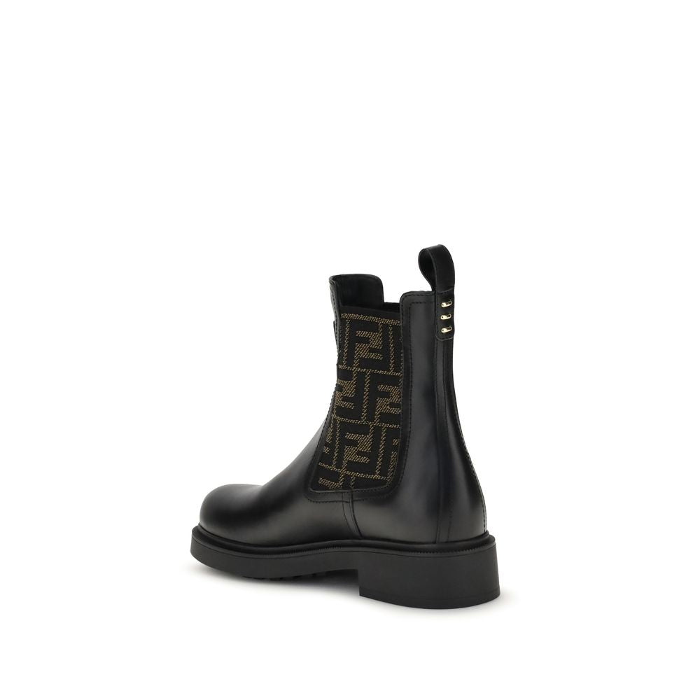 Stivaletti Fendi neri in pelle di vitello Bos Taurus
