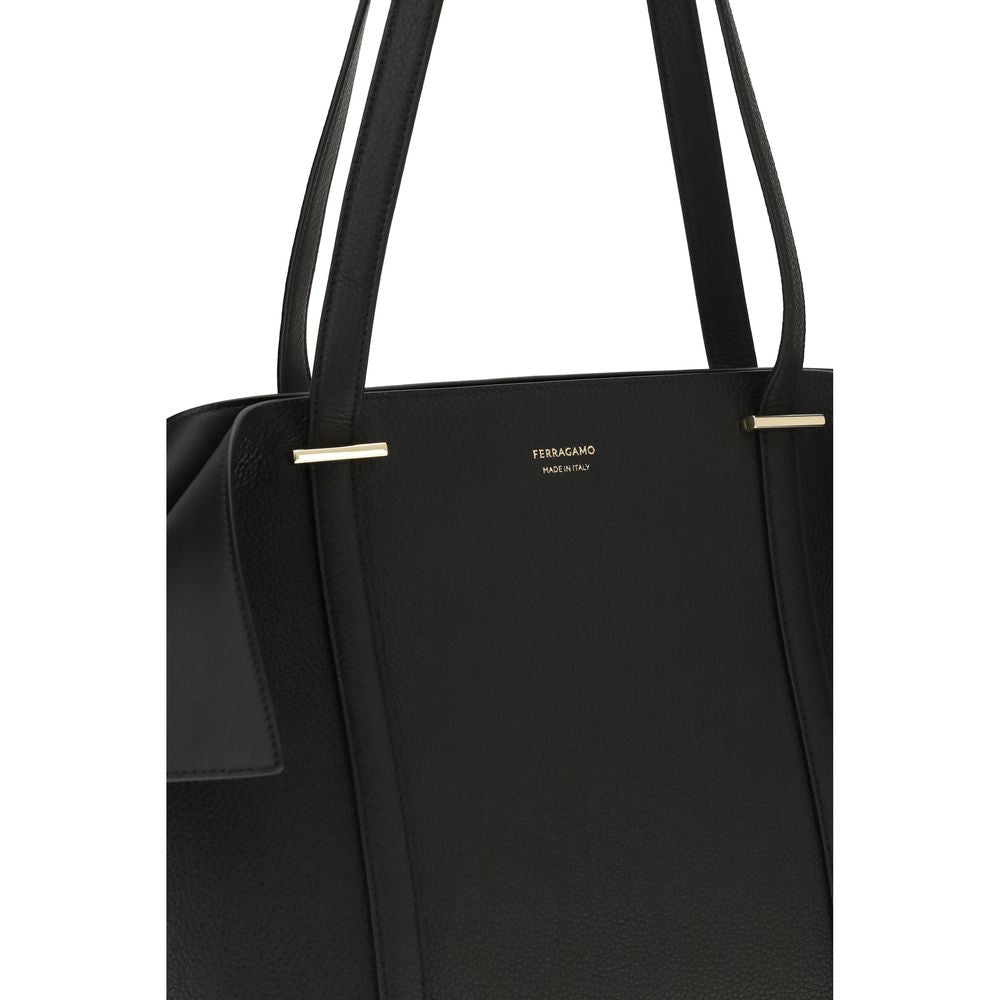 Borsa a spalla Ferragamo Bos Taurus in pelle di vitello nera