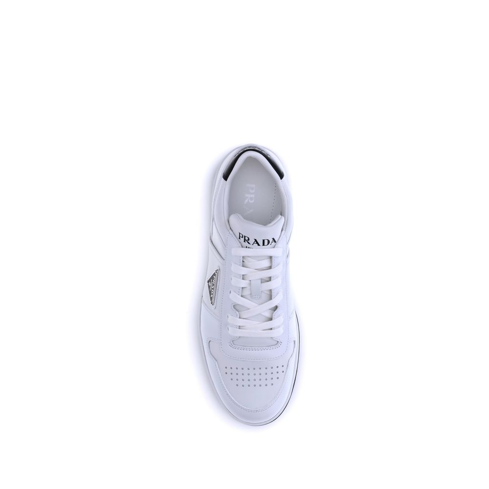 Baskets basses Prada en cuir de veau blanc