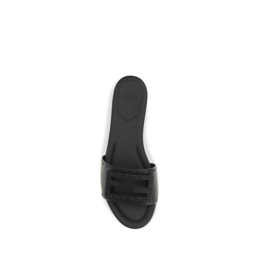 Fendi Sandali bassi in pelle di vitello neri Bos Taurus