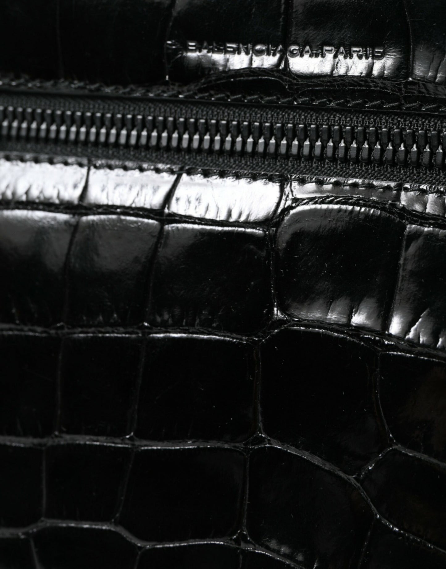 Borsa a tracolla con tracolla Balenciaga in pelle esotica nera per fotocamera
