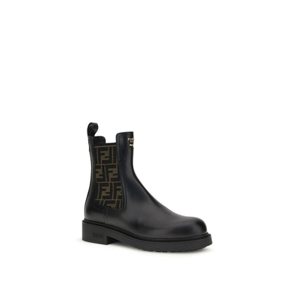 Stivaletti Fendi neri in pelle di vitello Bos Taurus