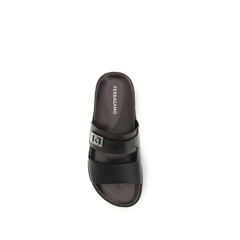 Sandali Ferragamo neri in pelle di vitello Bos Taurus