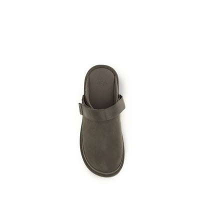 Mules UGG in pelle di vitello marrone Bos Taurus