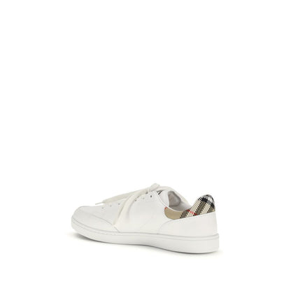 Sneakers basse Burberry Bos Taurus in pelle di vitello bianca