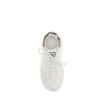 Sneakers basse Burberry Bos Taurus in pelle di vitello bianca