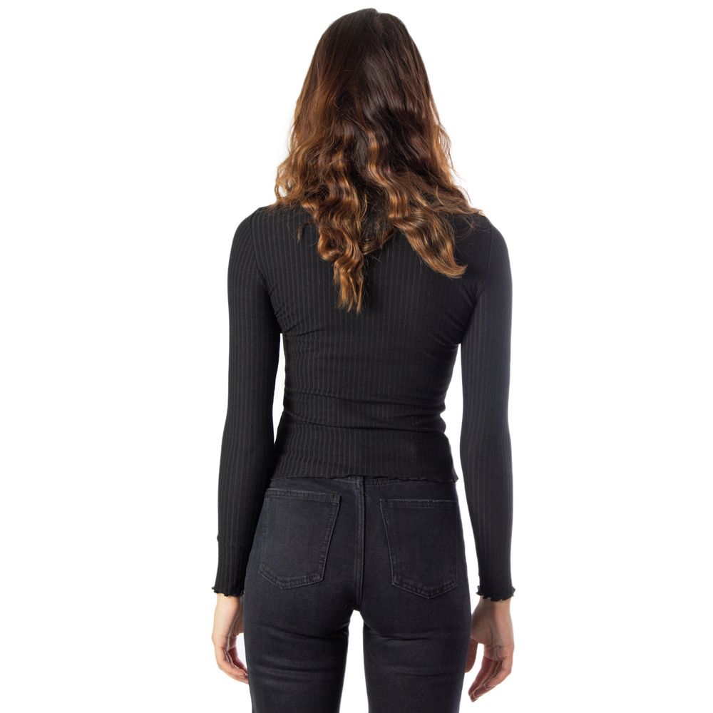 Seulement un col roulé noir en polyester