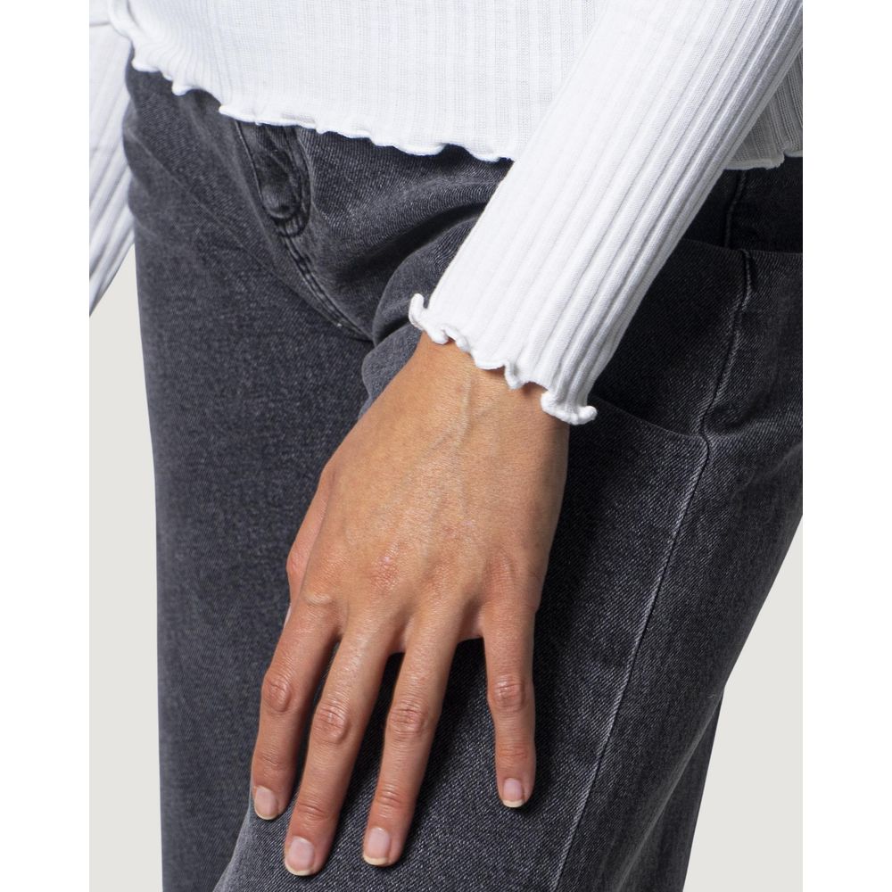 Uniquement un col roulé blanc en polyester