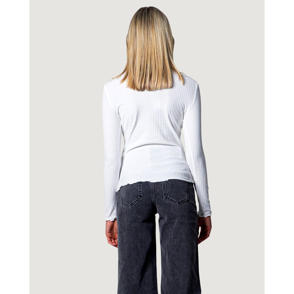 Uniquement un col roulé blanc en polyester