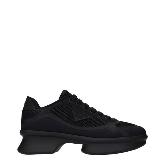 Sneakers basse Prada in tessuto nero