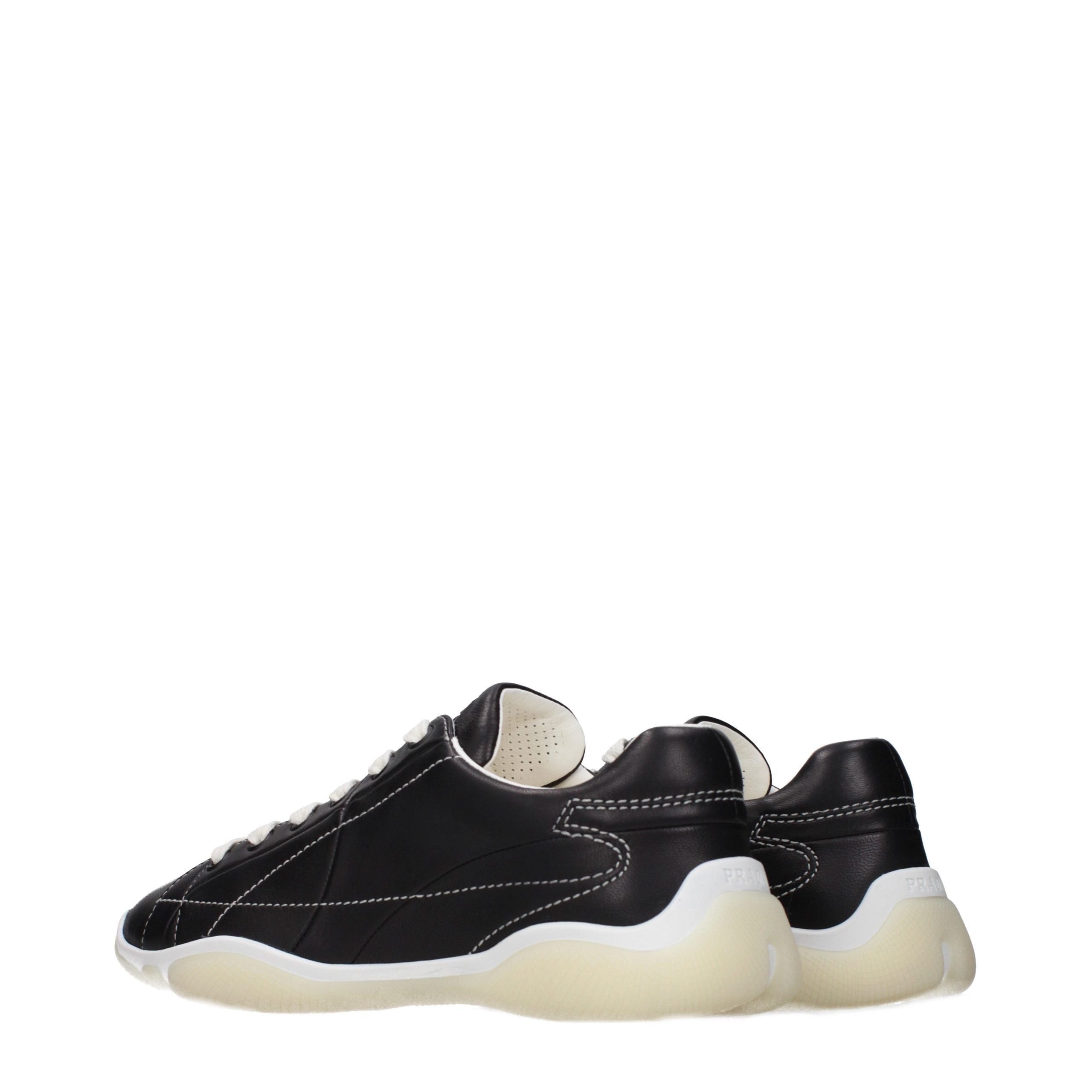 Baskets Prada en cuir noir