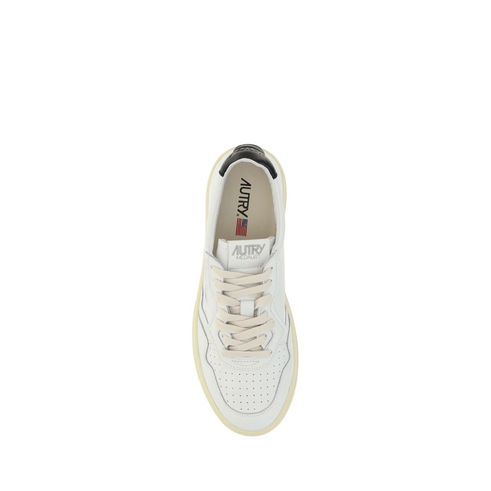 Sneakers basse Autry in pelle di vitello bianca Bos Taurus