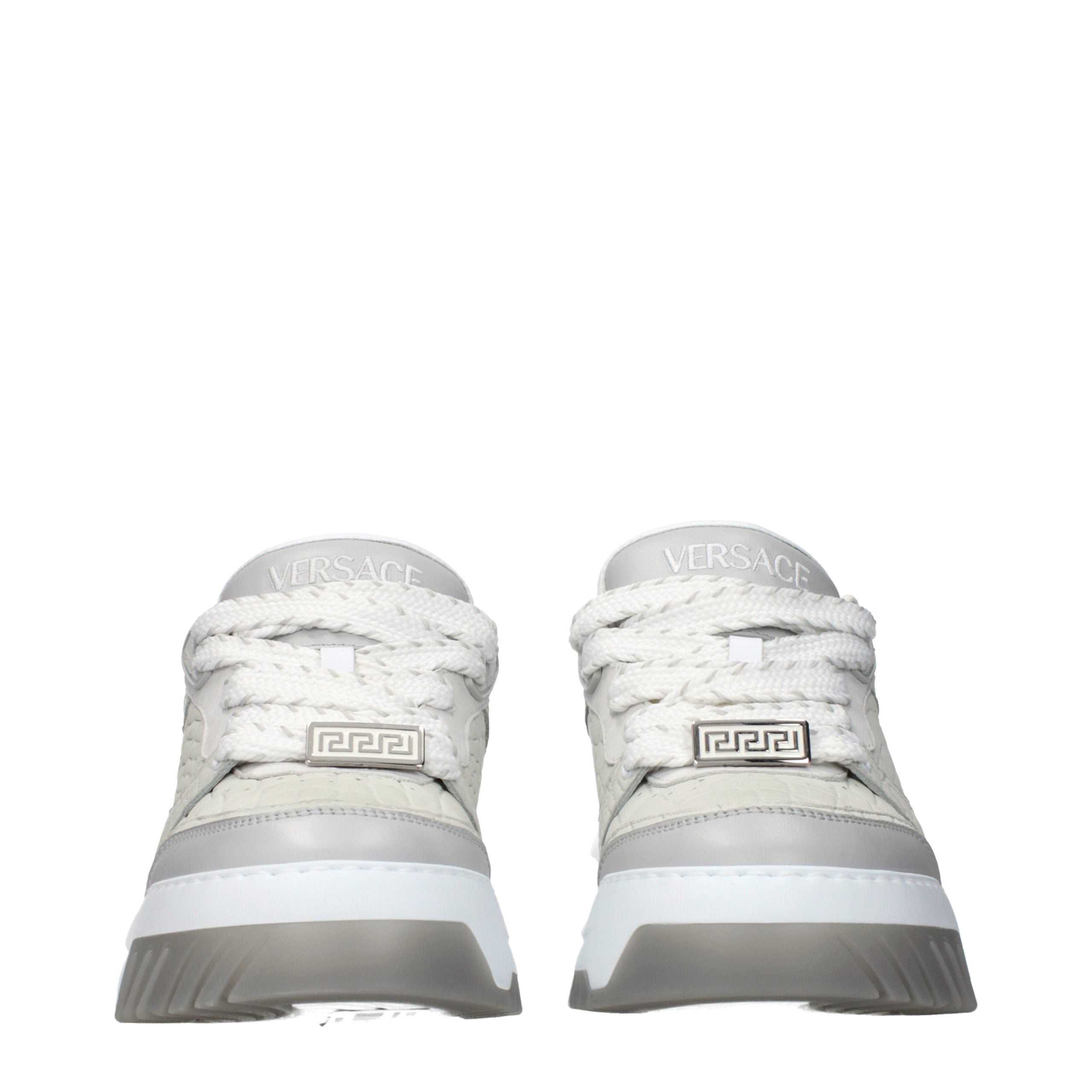 Sneakers basse Versace in pelle grigia