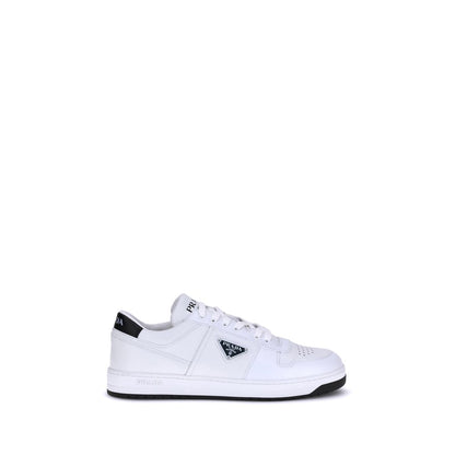Baskets basses Prada en cuir de veau blanc