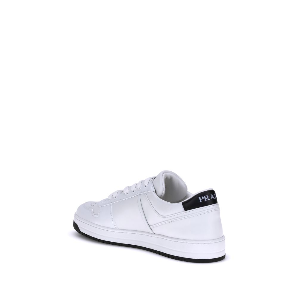 Baskets basses Prada en cuir de veau blanc