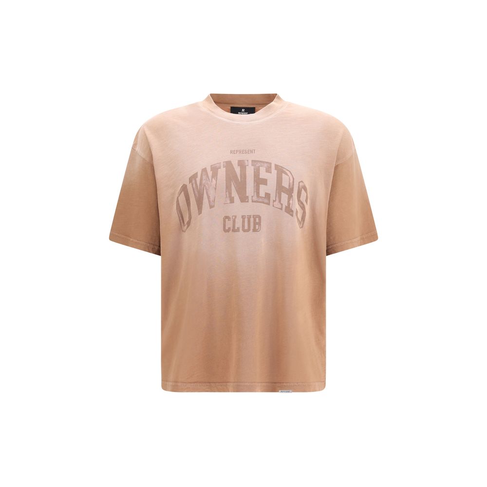Représenter le T-shirt en coton marron