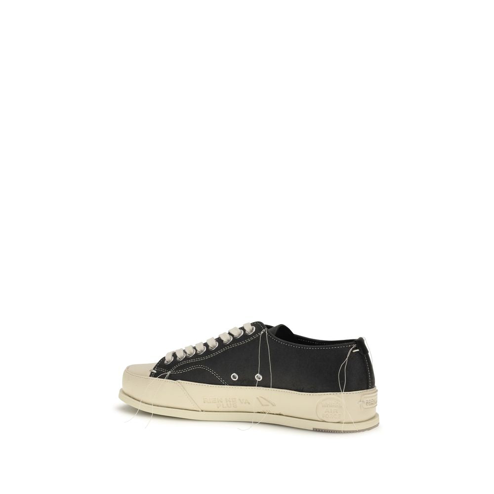 Sneakers basse Premiata in pelle di vitello nera Bos Taurus