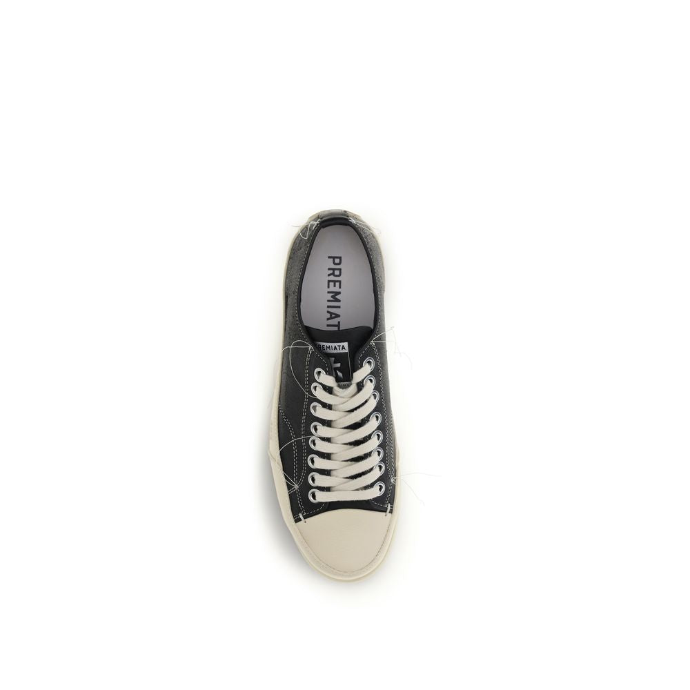 Sneakers basse Premiata in pelle di vitello nera Bos Taurus