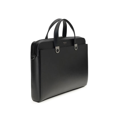 Borsetta Ferragamo Bos Taurus in pelle di vitello nera