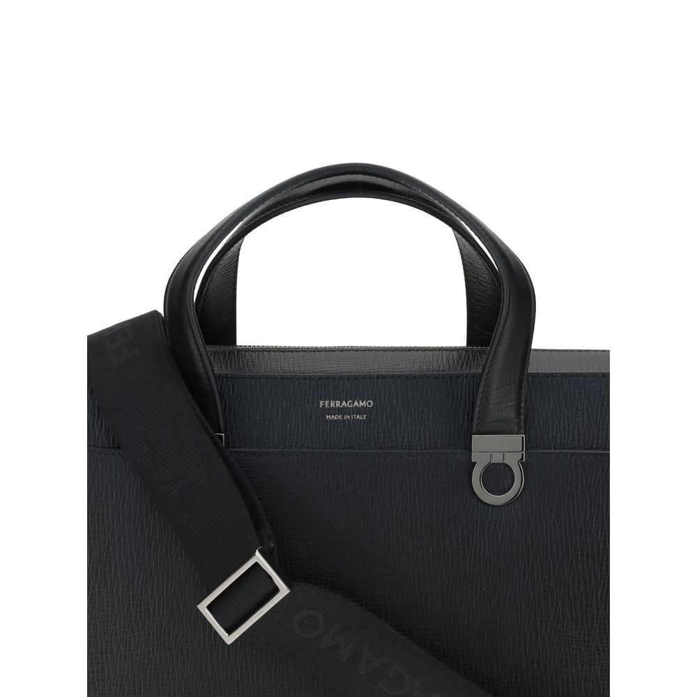 Borsetta Ferragamo Bos Taurus in pelle di vitello nera