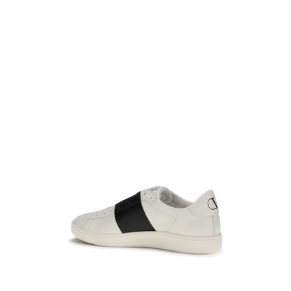 Baskets basses en cuir de veau noir Bos Taurus Valentino Garavani