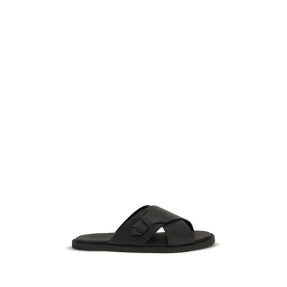 Sandales plates Fendi en cuir de veau noir Bos Taurus