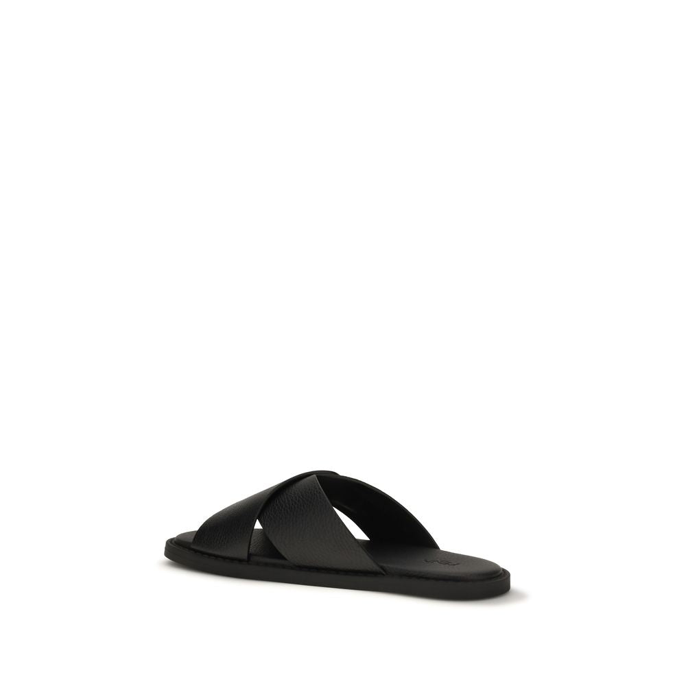 Sandales plates Fendi en cuir de veau noir Bos Taurus