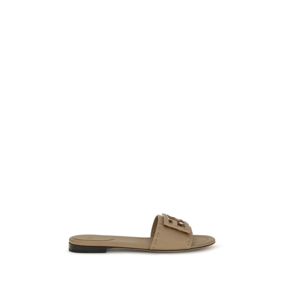 Fendi Beige Kalvläder Bos Taurus Platta Sandaler