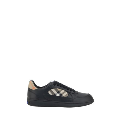 Sneakers basse Burberry Bos Taurus in pelle di vitello nera
