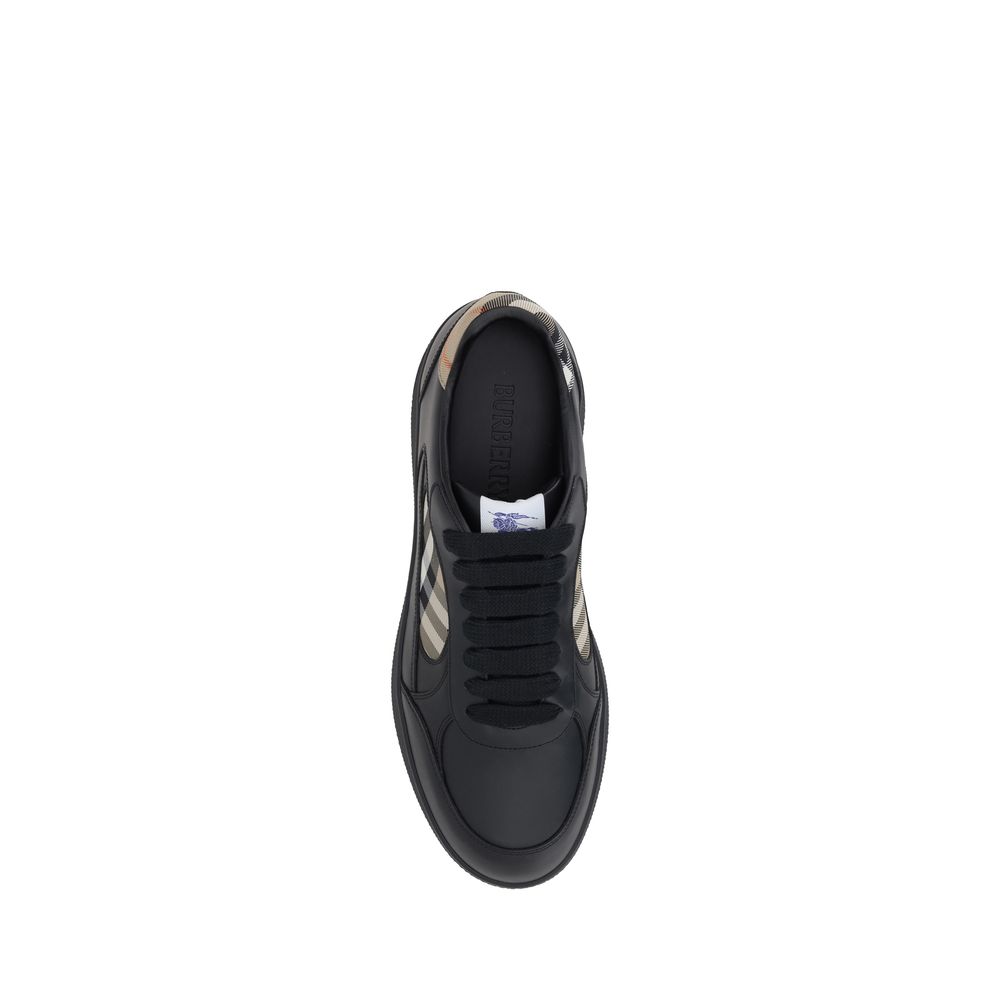 Sneakers basse Burberry Bos Taurus in pelle di vitello nera