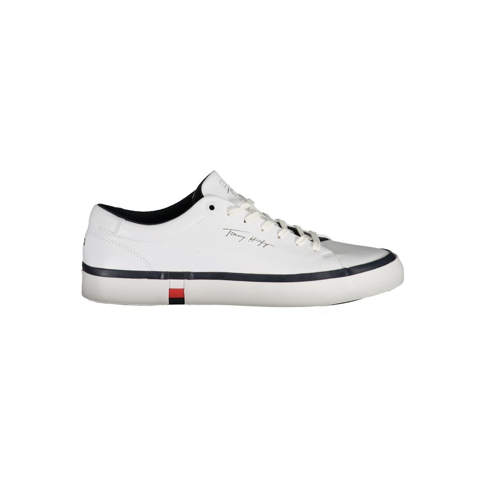Tommy Hilfiger: Eleva il Tuo Stile con le Eleganti Sneakers Bianche