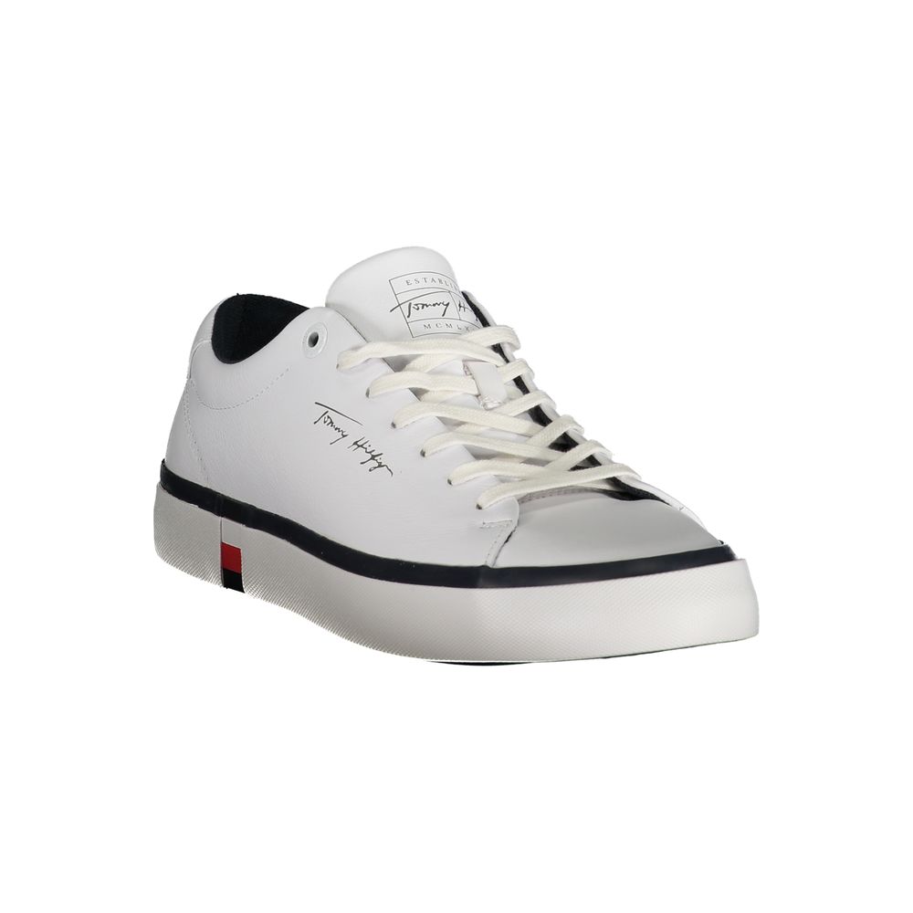 Tommy Hilfiger: Eleva il Tuo Stile con le Eleganti Sneakers Bianche