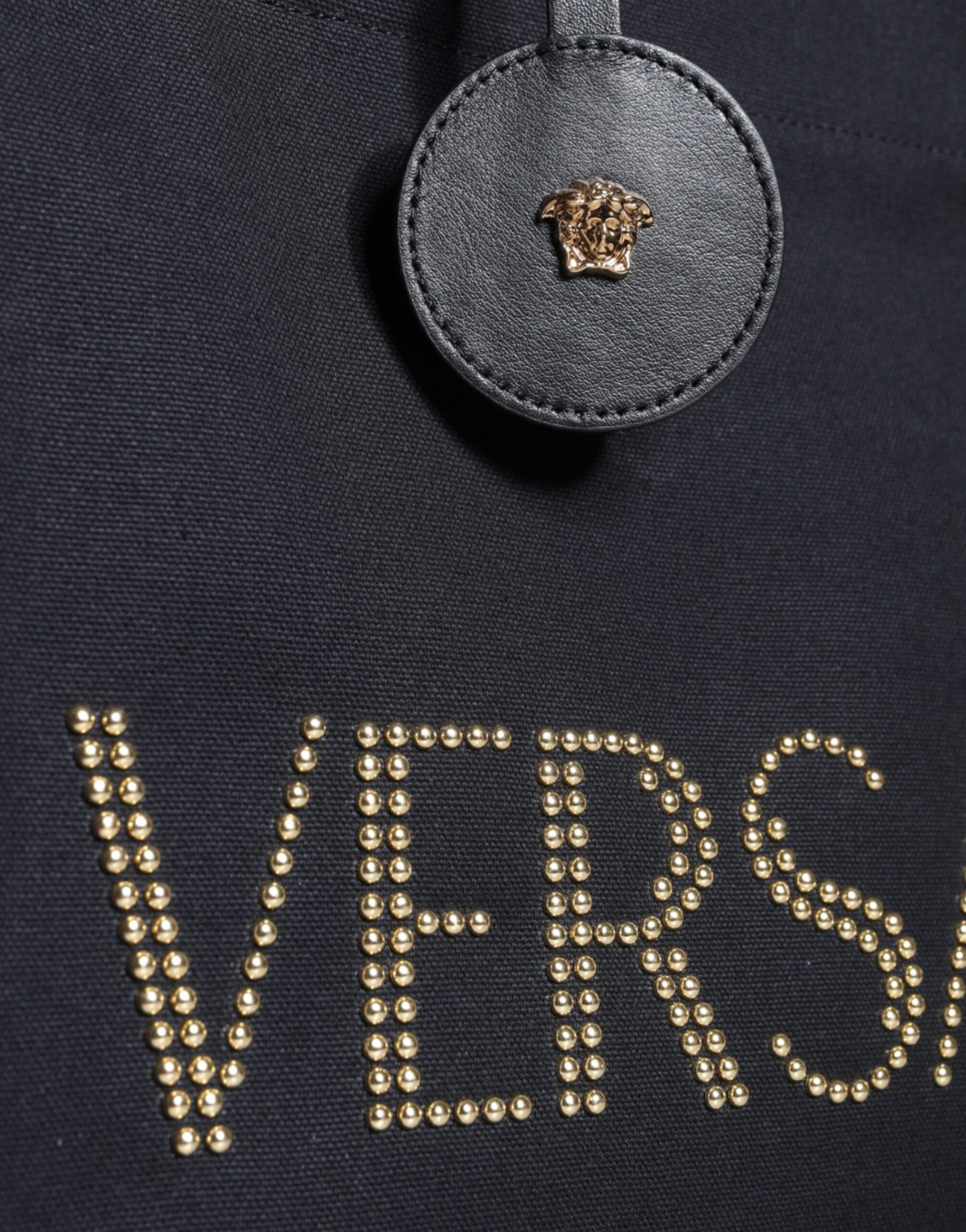 Borsa a tracolla Versace in tela e pelle nera con logo e manico superiore