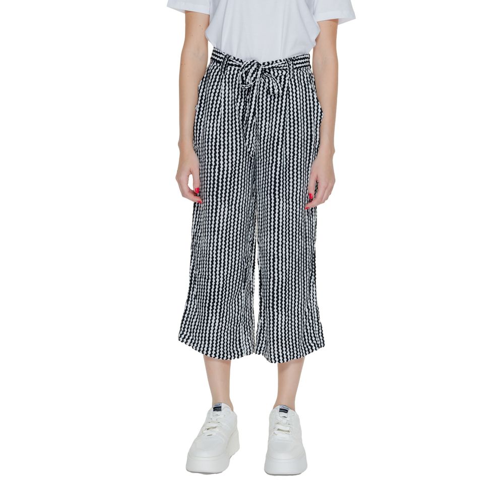 Solo pantaloni corti in viscosa nera