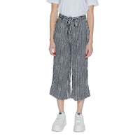 Solo pantaloni corti in viscosa nera