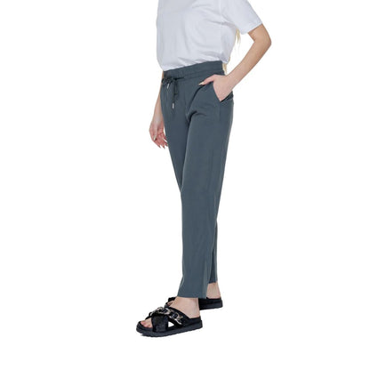 Pantaloni casual in viscosa verde Street One