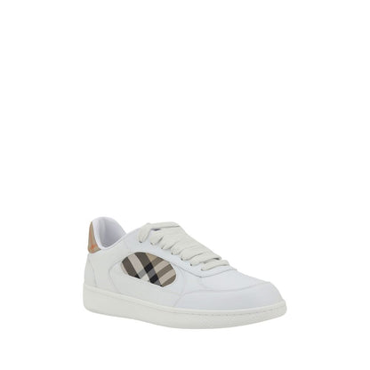 Sneakers basse Burberry Bos Taurus in pelle di vitello bianca