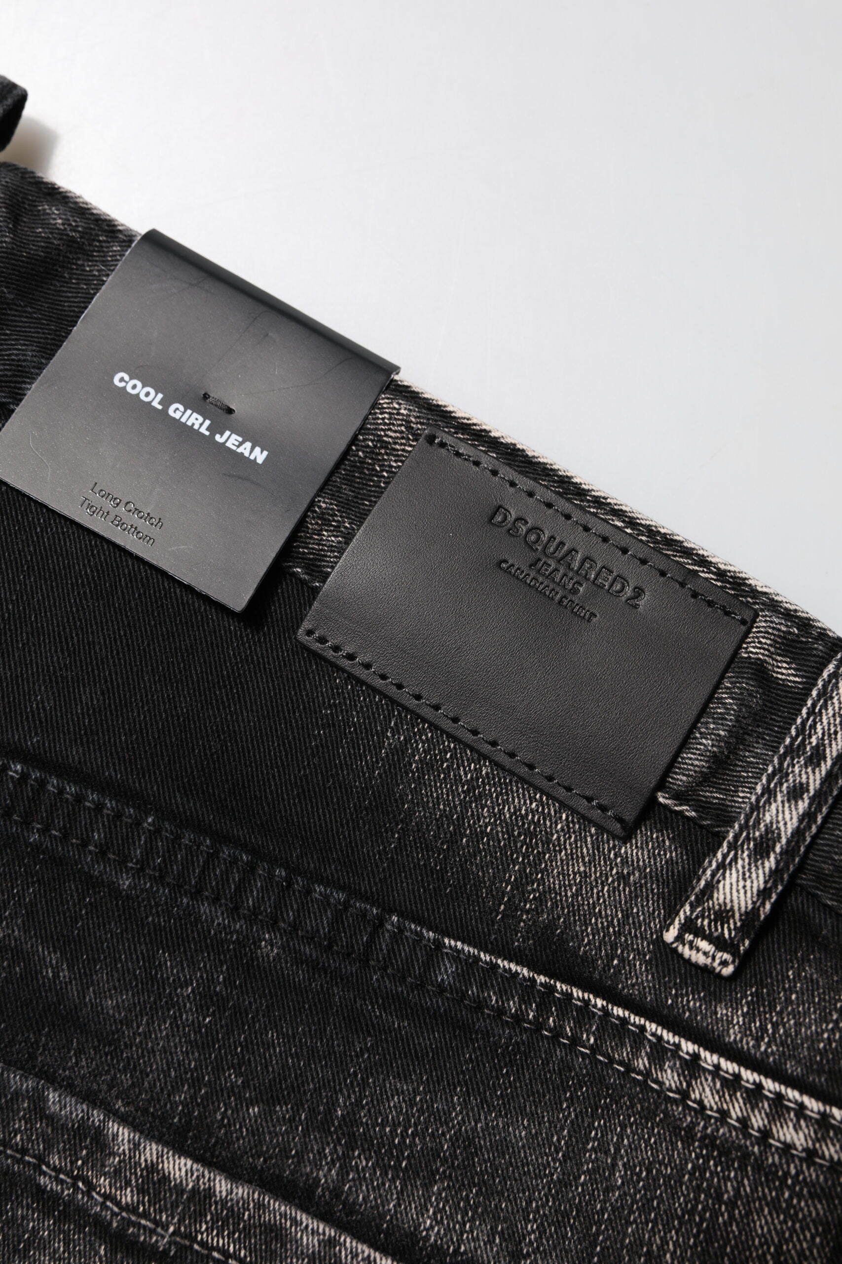 Jeans affusolati a vita media in denim lavato nero Dsquared²
