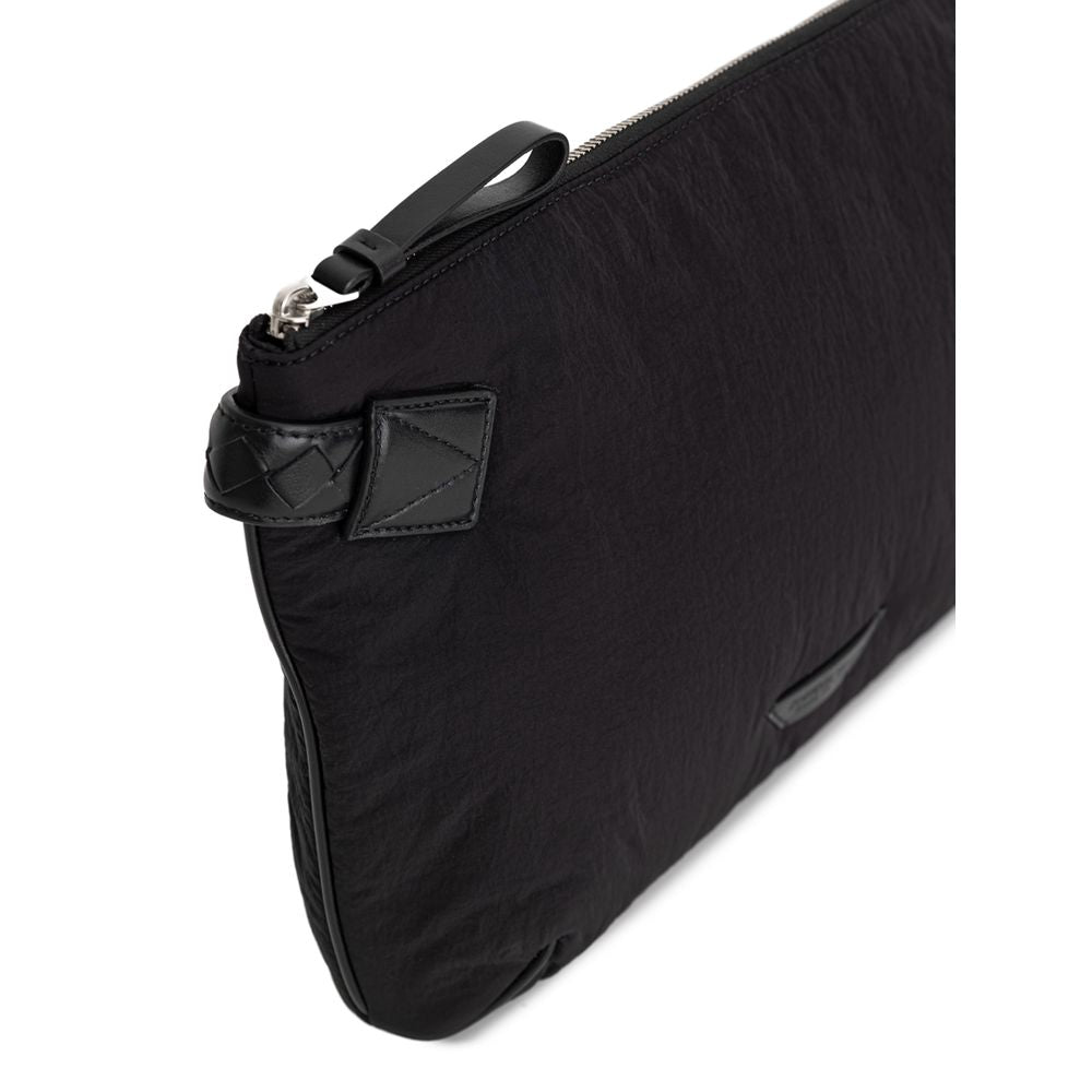 Pochette Bottega Veneta en nylon noir