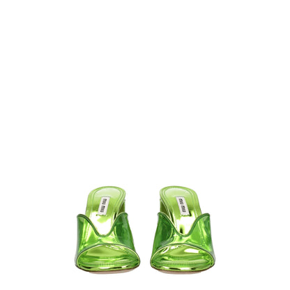 Sandales à plateforme en plexiglas vert Miu Miu