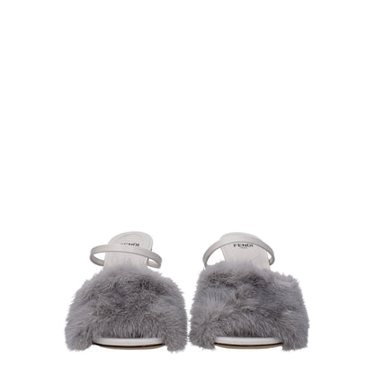 Pantoufles Fendi en vison gris
