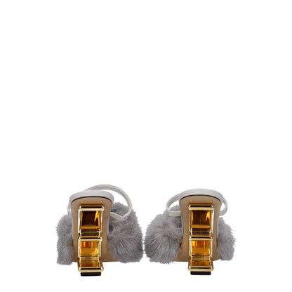 Pantoufles Fendi en vison gris