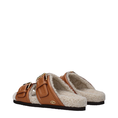 Pantoufles en cuir marron Valentino Garavani