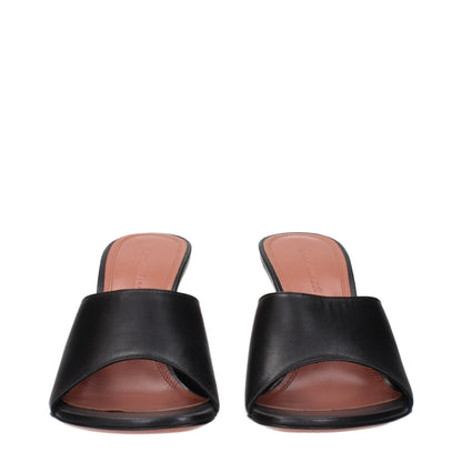 Sandali con tacco a spillo in pelle nera di Amina Muaddi