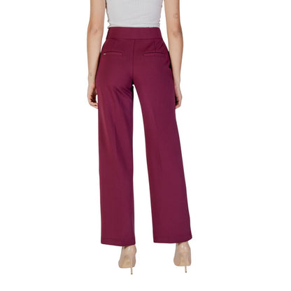 Pantalon décontracté en viscose violette Street One